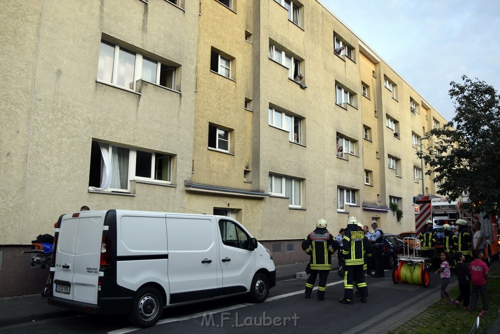 Feuer 1 Koeln Vingst Bambergerstr P07.JPG - Miklos Laubert